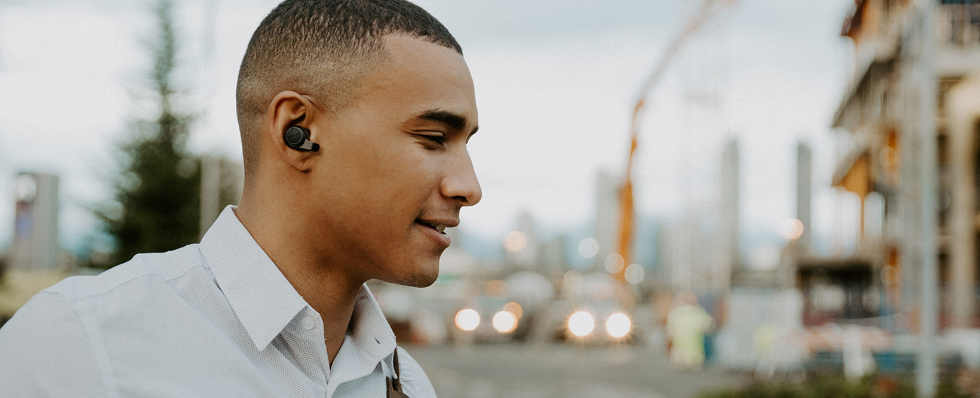 Sony's latest wireless headphones cut out transport hum and city